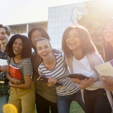 Le faible nombre de participants à la mobilité des jeunes au Royaume-Uni en 2023 alimente l’espoir d’un accord sur la mobilité des jeunes avec l’UE