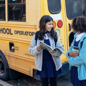 Le Royaume-Uni exempte temporairement les voyages scolaires français du nouveau régime ETA en 2025